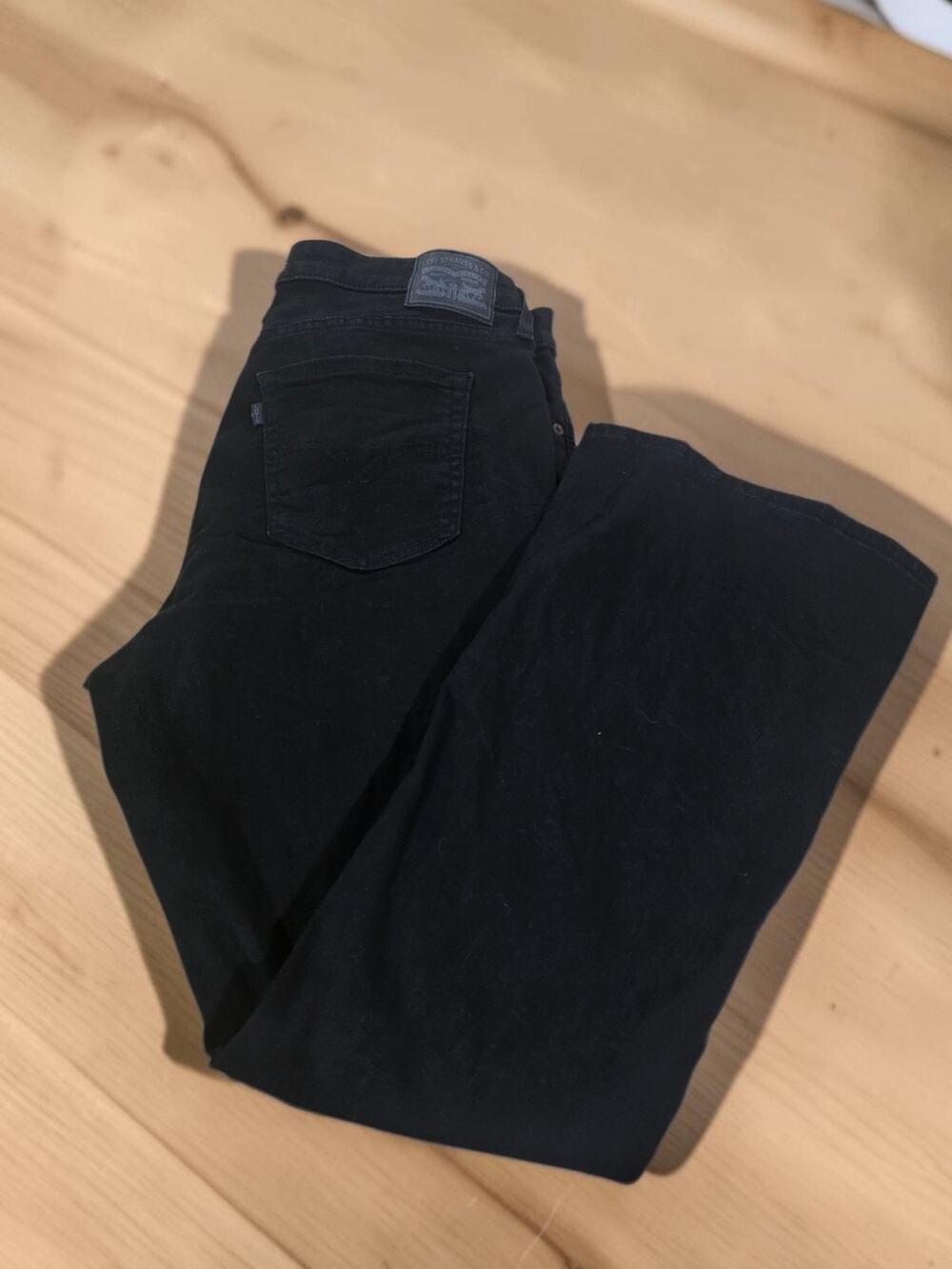 Levi's Women's 726 High-Rise Flare Jeans Black Size 34 (W34/L32)